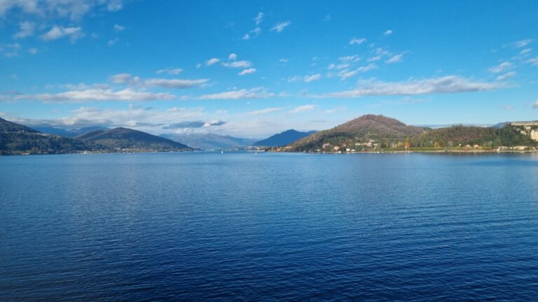 Lago_Maggiore_panorama5
